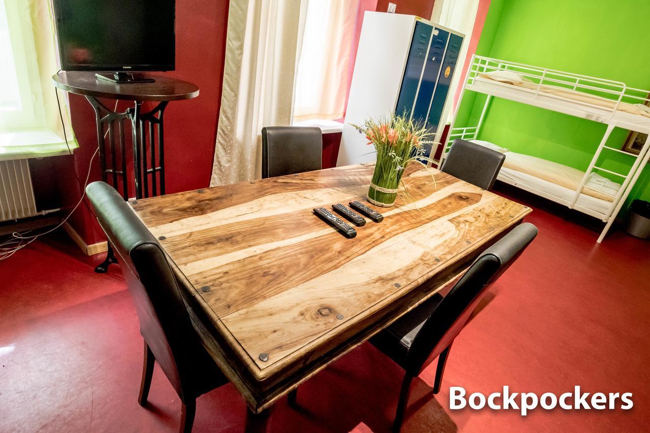 Hotel & Backpackers Zak Шафхаузен Экстерьер фото